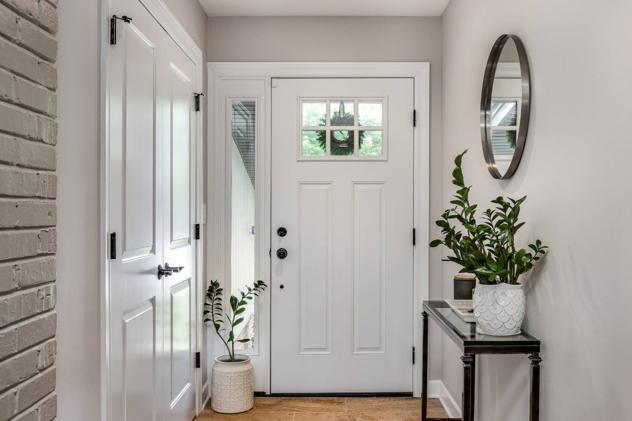 Modern entryway with seasonal décor in a home near Sedona, AZ